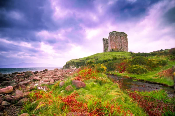 城堡废墟爱尔兰海岸 — 图库照片