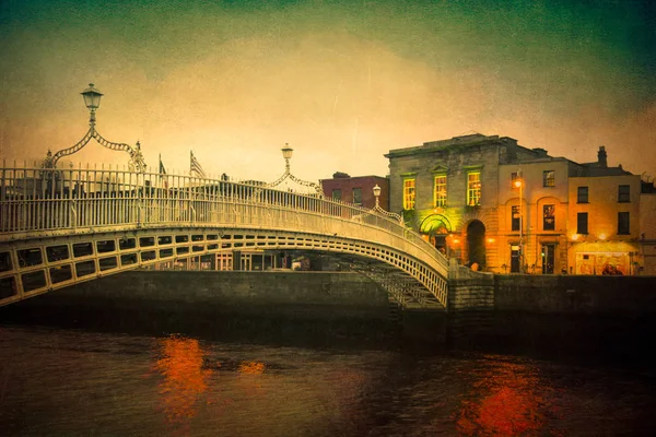 Ha'penny brug dublin — Stockfoto