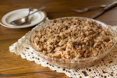 Hollandalı Apple kırıntı pasta