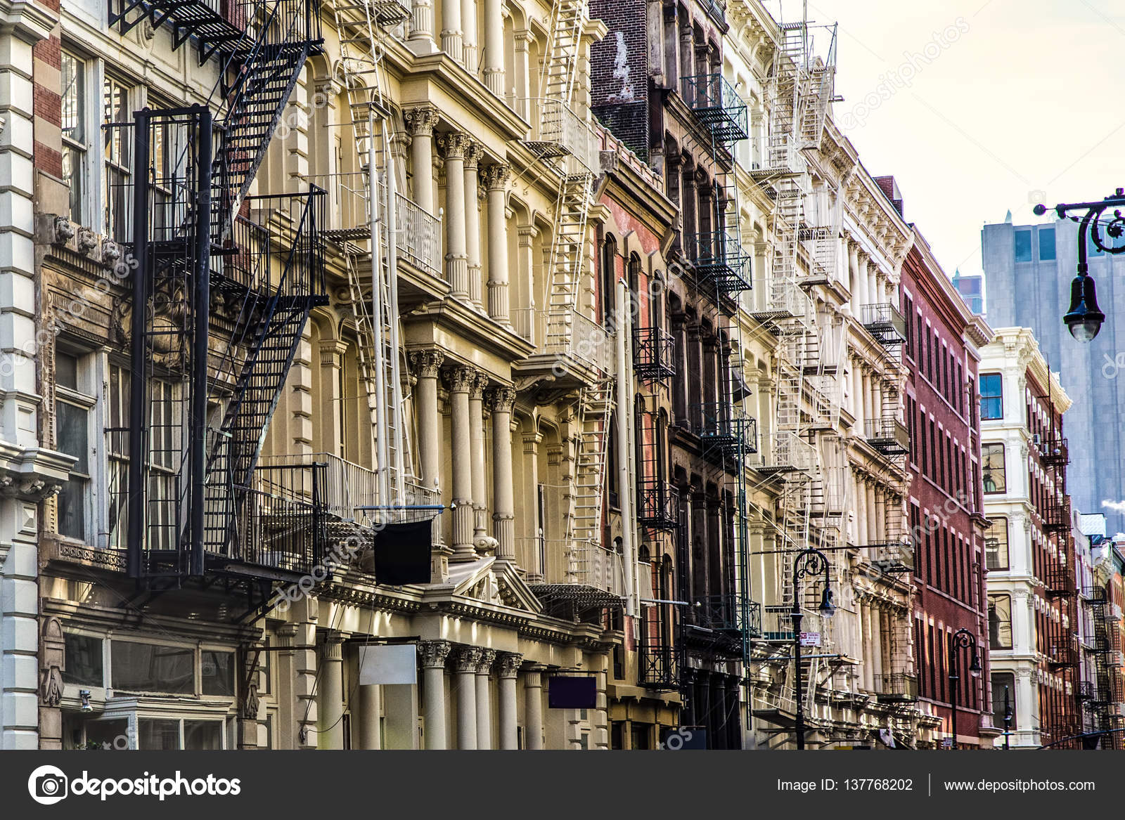 NYC Apartment Building Facade — Stock Photo © littleny #137768202