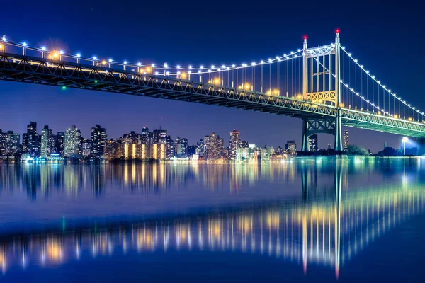 NYC köprü gece — Stok fotoğraf