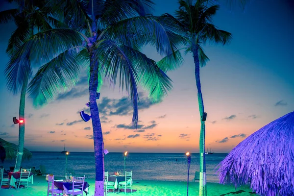 Noche en la playa tropical — Foto de Stock