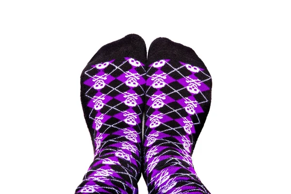 Zábava Fialové Černé Ponožky Lebkami Izolované Bílém Pozadí — Stock fotografie