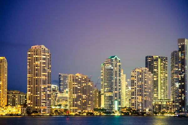 Hermoso Paisaje Urbano Nocturno Miami Florida Skyline —  Fotos de Stock