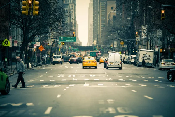 Νέα Υόρκη Μαρτίου 2018 Σκηνή Νέα Υόρκη Μανχάταν Δρόμου Αυτοκίνητα — Φωτογραφία Αρχείου