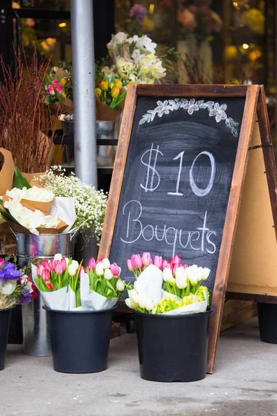 Charme Fiorista Marciapiede Display Fiori Segno — Foto Stock