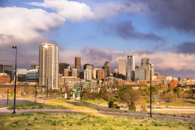 Denver Colorado güzel manzarası cityscape gün batımında