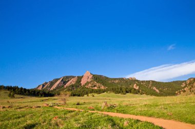 Flatirons Chautauqua açık alan Park Boulder Colorado Marnixkade Dağları'nın görünümü