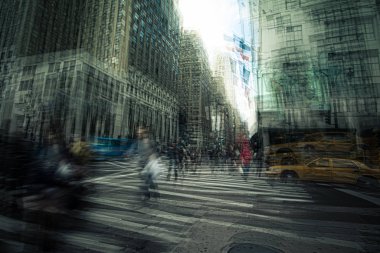 Orijinal sanatçı, New York City sokak fotoğrafı manipülasyonu