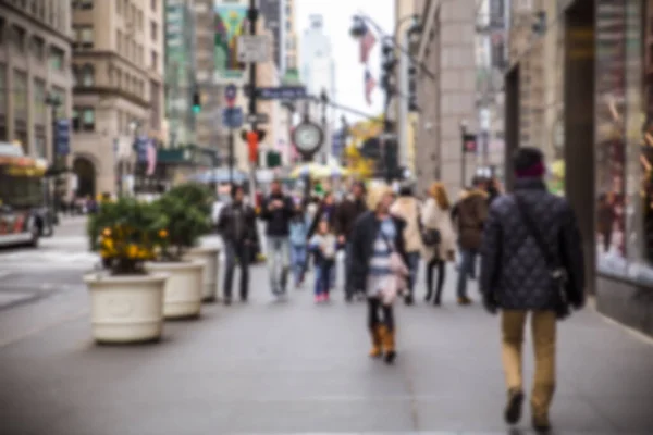 Ослабленное Пятно Улицы Нью Йорка Толпой Идущих Людей — стоковое фото
