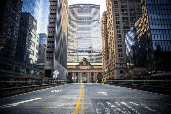 Nueva York City Abril 2020 Vista Calle Vacía Grand Central — Foto de Stock