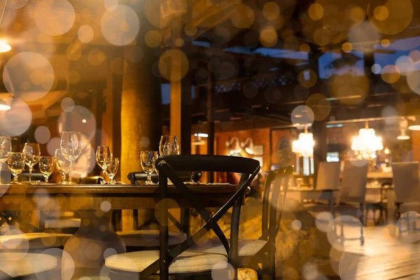 Interieur Restaurant Met Warme Verlichting Lege Tafels — Stockfoto