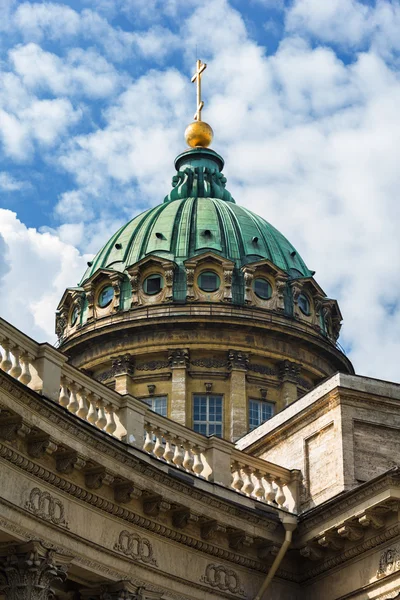 Koepel van kazan kathedraal, Sint-petersburg, Rusland — Stockfoto