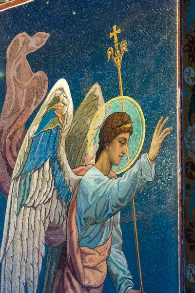 Церковь Спасителя на Крови. изображение ангела . — стоковое фото