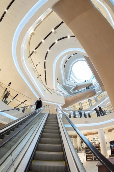 未来的なショッピング センターに改装 — ストック写真