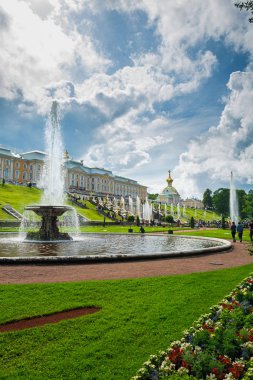 Pertergof, Saint-Petersburg, Rusya 'da büyük şelale