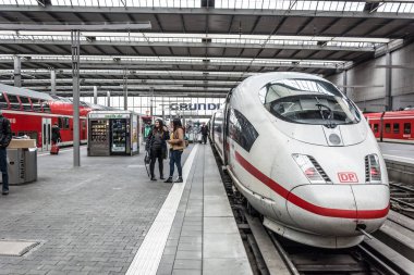 Deutsche Bahn buz şehirlerarası bir tren