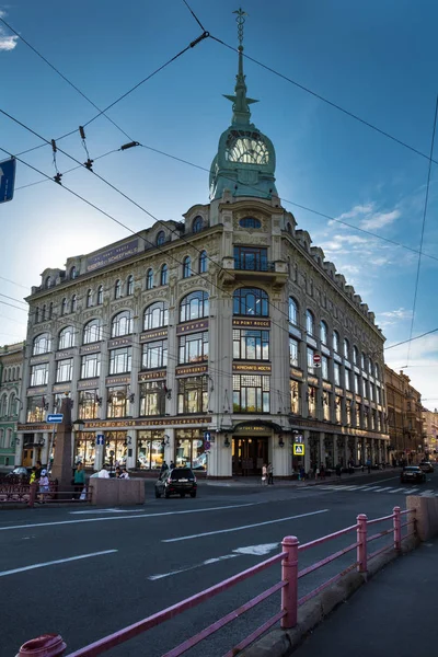 "Esders and Sheyfals "house at Moika river quay in St. Petersbur — стоковое фото