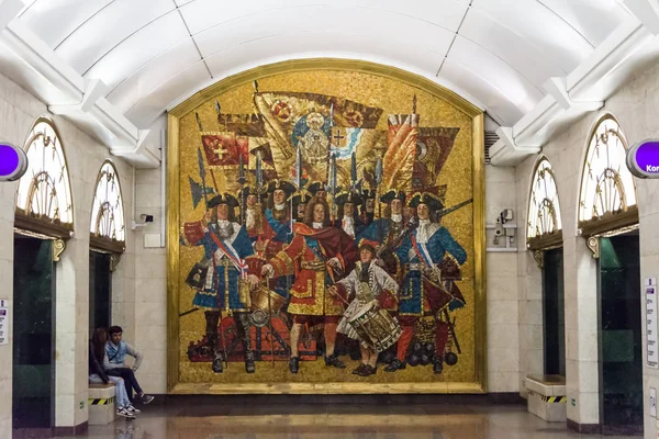 Los interiores de la estación de metro "Admiralteiskaya", St. Pet — Foto de Stock