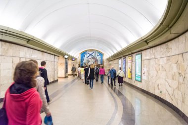 yolcular Metro İstasyonu'na 