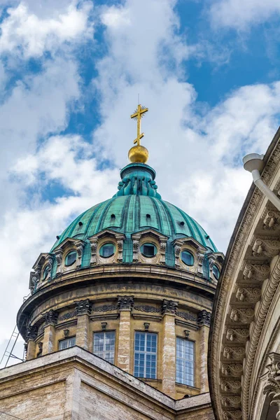 Kupola Kazan katedrális, St. Petersburg, Oroszország — Stock Fotó