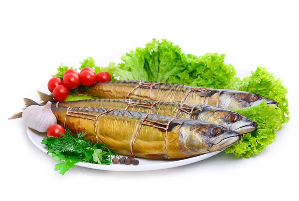 Gerookte makreel op plaat — Stockfoto