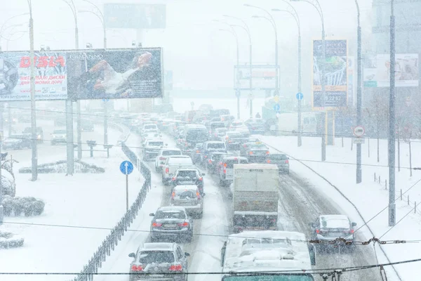 Winter storm traffic — Stock Photo, Image