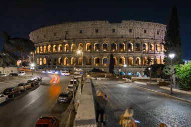 Via degli Annibaldi, Roma 'dan Colosseum manzarası.