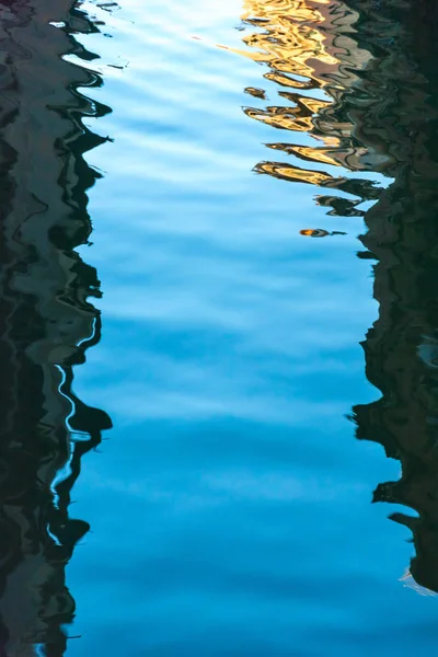 Hintergrund der Wasserwellen — Stockfoto
