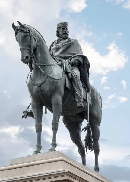 O majestoso monumento de Garibaldi em Roma — Fotografia de Stock