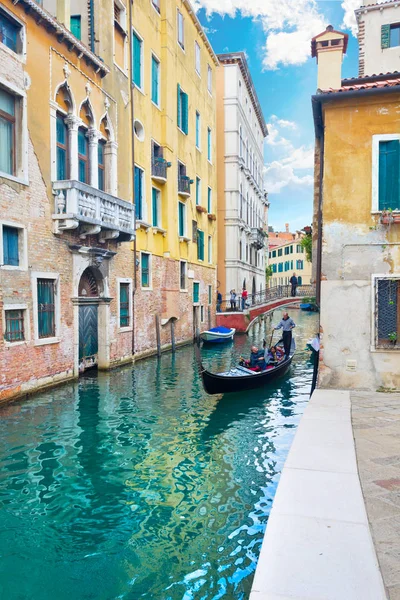 Veneza canal pitoresco — Fotografia de Stock