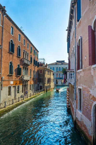 Venecia pintoresco canal — Foto de Stock