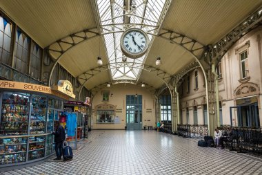 SAINT PETERSBURG, RUSSIA - 16 Temmuz 2016: St. Petersburg.Rusya Vitebskiy vokzal tren istasyonunun içi