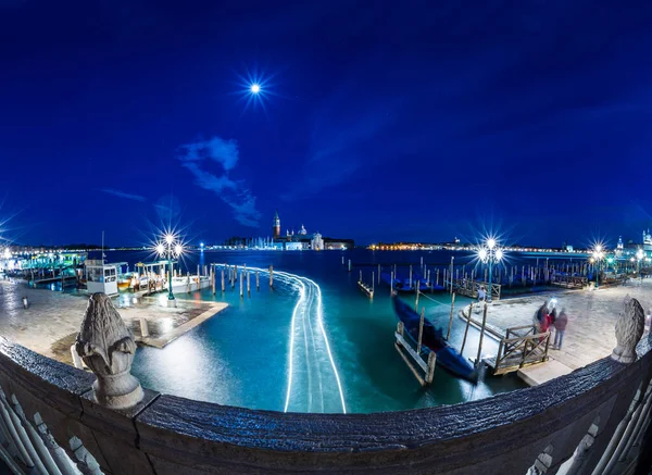 Benátky Itálie Května 2019 Noční Pohled Gondoly Náměstí Svatého Marka — Stock fotografie