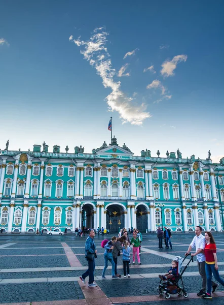 Petersburg Russia July 2016 People Walk Palace Square White Night — Stock Photo, Image