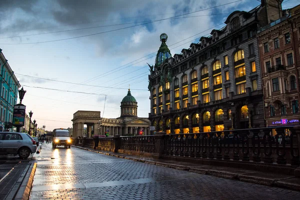 Saint Petersburg Rusko Června 2016 Noční Griboedov Emb Siluetou Domu — Stock fotografie