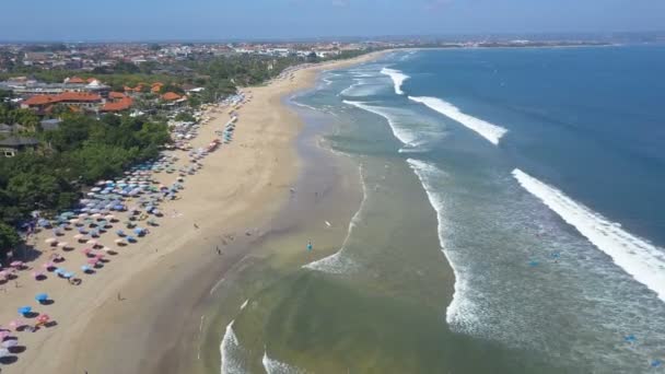 Vedere aeriană pe plajă. Bali. Ocean — Videoclip de stoc