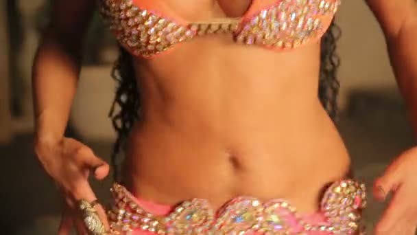 Bellydancer close up shine leather — Stock Video