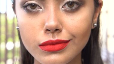 Güzel kadının yüzü portre portre