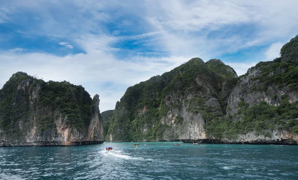 Tropikal Maya Bay, Tayland için tekne turu