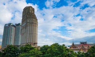 Terk edilmiş Sathorn, Bangkok, Tayland için hayalet kulesi olarak bilinen bina benzersiz