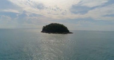 Koh Pu (Carb Adası) havadan görünümü yakınındaki Kata beach Phuket, Tayland