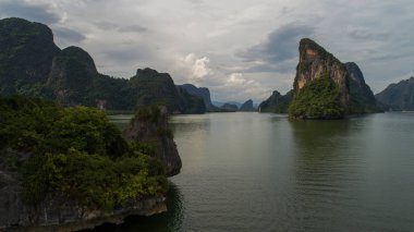 Havadan görünümü Phang Nga Körfezi deniz Milli Park korumalı ve uluslararası ekolojik önemi sulak alanların ağaçlandırma