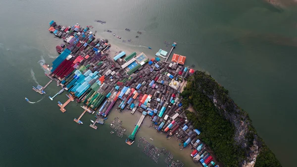 Aerial liggande vy av Koh Panyee by, Thailand — Stockfoto