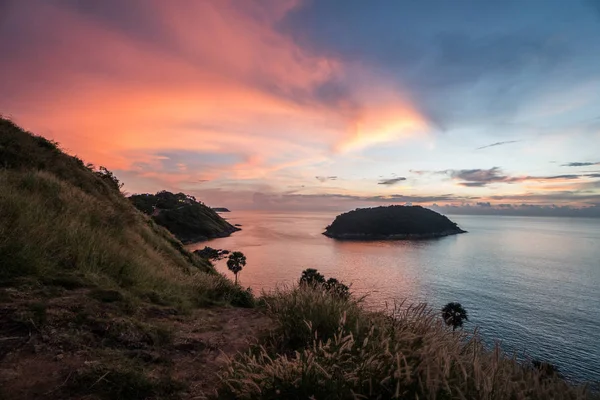Balo Thep Cape bakış açısından renkli güzel gün batımı