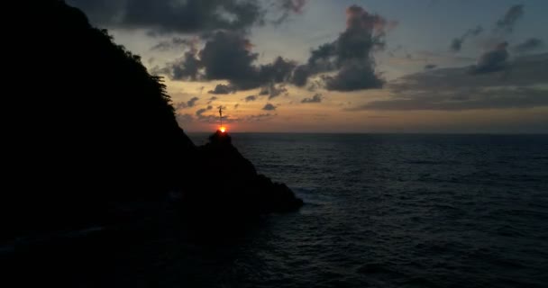 Vista aérea de la hermosa puesta de sol sobre el mar — Vídeos de Stock