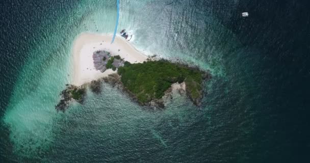 Vista aérea da ilha tropical e do mar — Vídeo de Stock