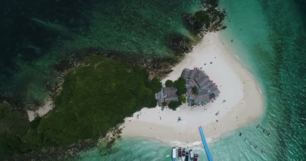 Vista aerea dell'isola tropicale e del mare — Video Stock
