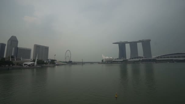 Singapore tijdens bewolkte dag — Stockvideo