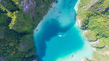 Tropik cennet havadan görünümü